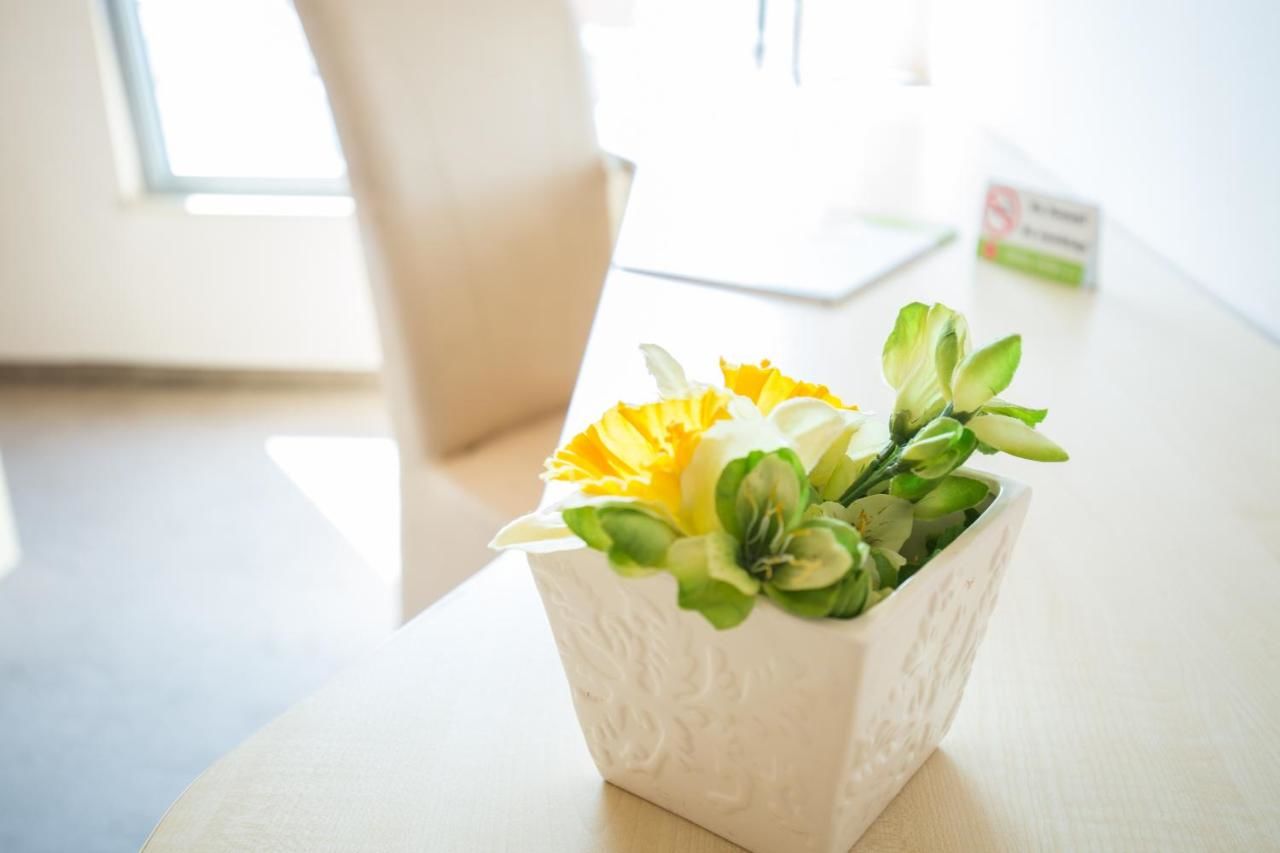 Отель Stop Hotel Брашов