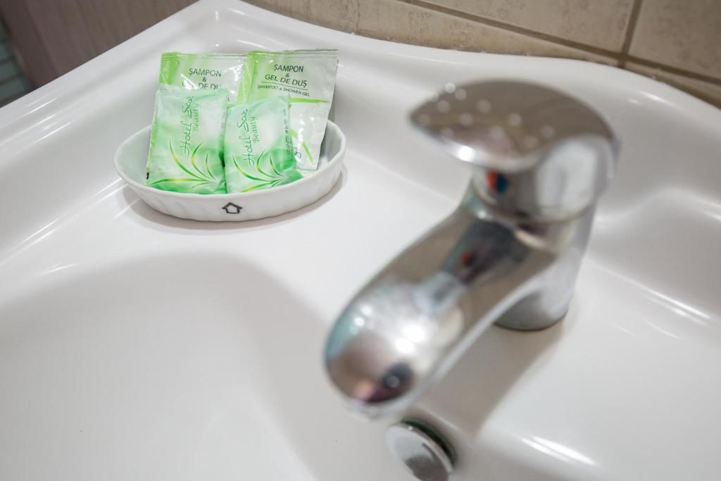 Отель Stop Hotel Брашов