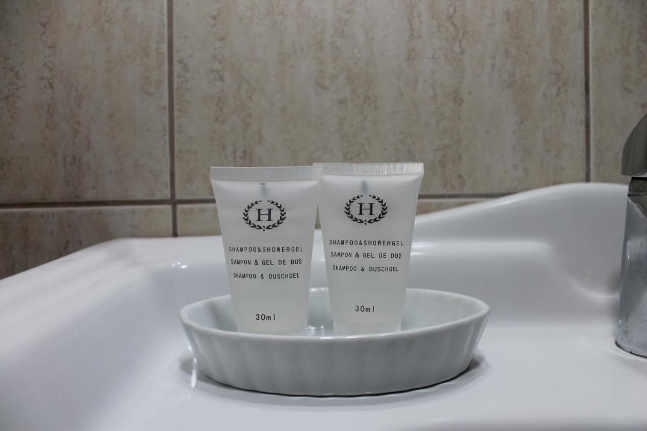 Отель Stop Hotel Брашов